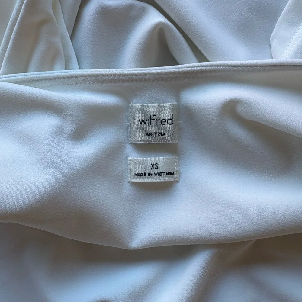 Aritzia Wilfred Tower top, white, XS - Picture 3 of 5